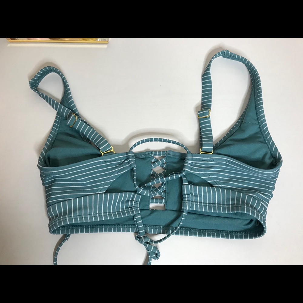 Xhilaration Bikini Top - Picture 2 of 3